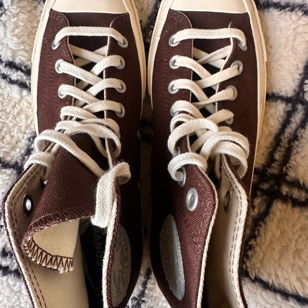 ⚪️🟤 Converse Hightop - Picture 3 of 7